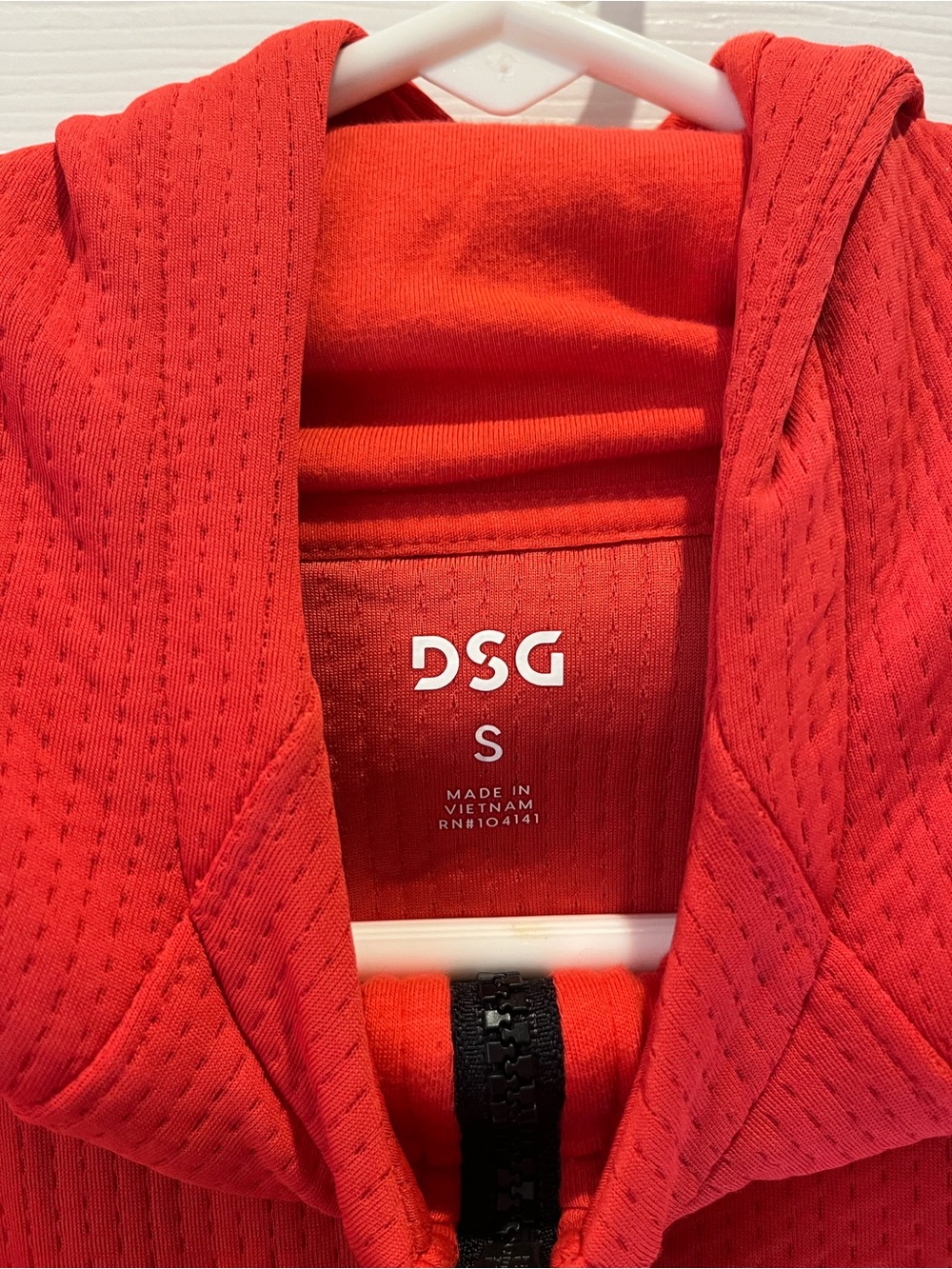 DSG Coral Long Sleeve Hoodie with Thumbholes Size Small